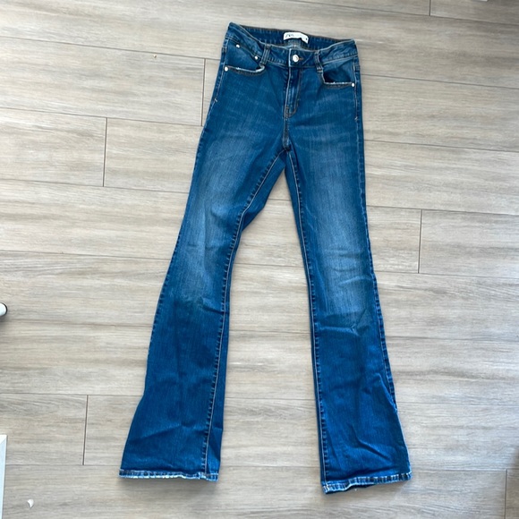 Zara high rise flare Jean - Picture 1 of 6